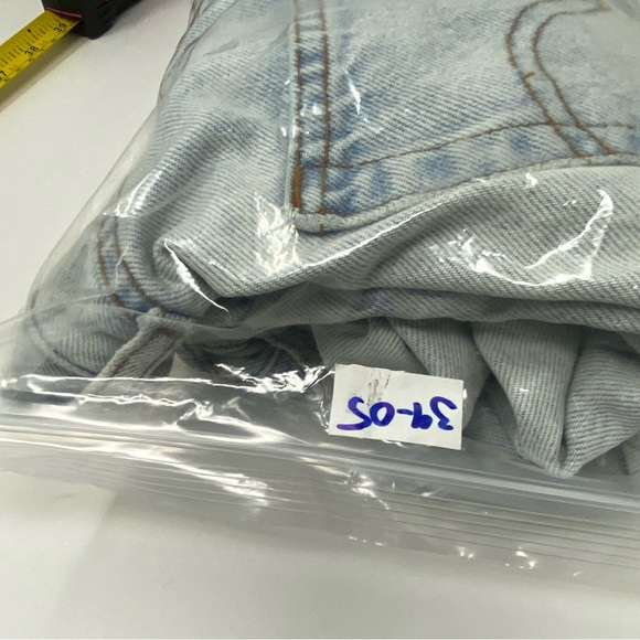 Levi's 501 RARE Lightwash 1980's Button Fly Made In USA Jeans 33 - Picture 15 of 15